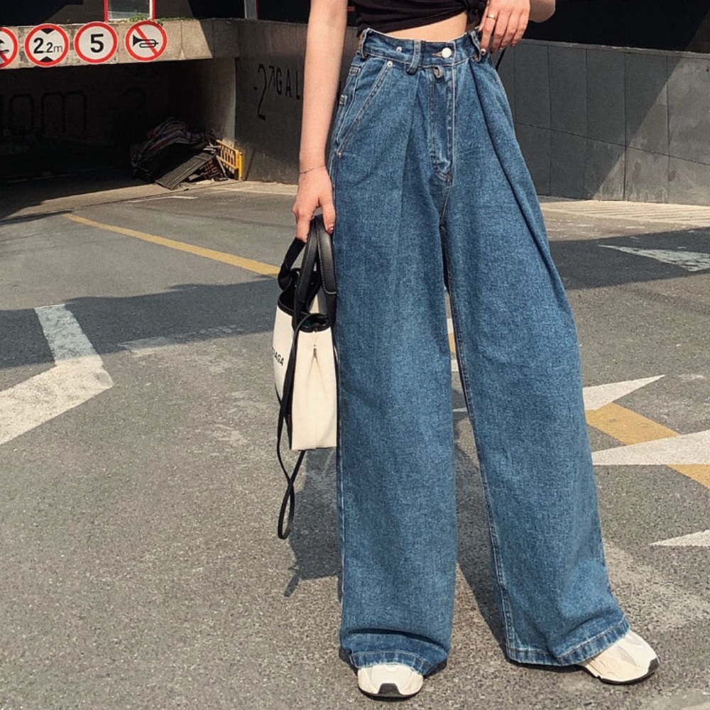 ‼️SOLD‼️💙HIGH WAISTED WIDE LEG JEANS💙